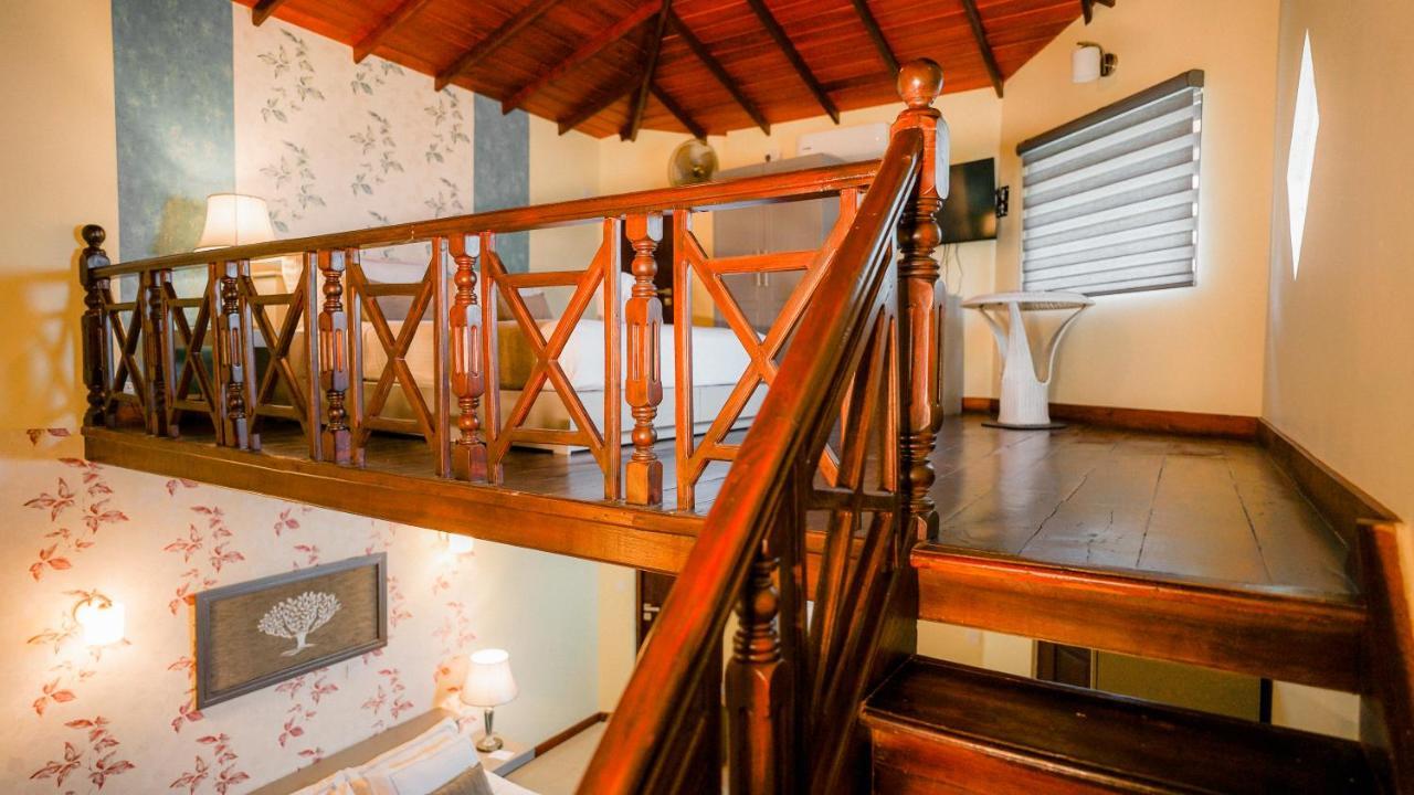 Royal Classic Resort Kandy Buitenkant foto
