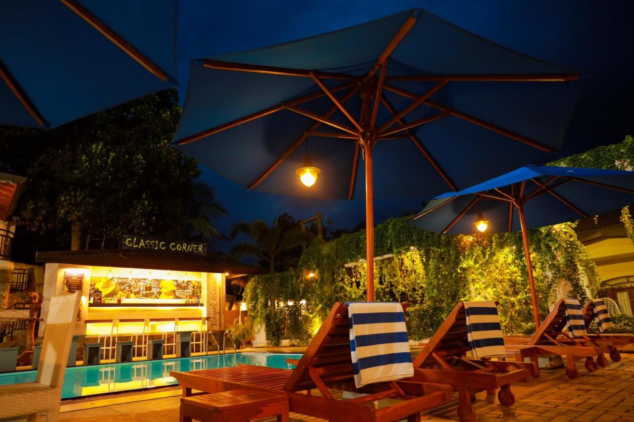 Royal Classic Resort Kandy Buitenkant foto